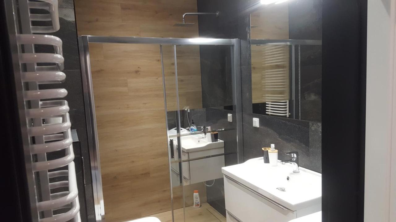 Apartament Skarbowa 2 & Parking Leszno (Greater Poland) Exterior foto